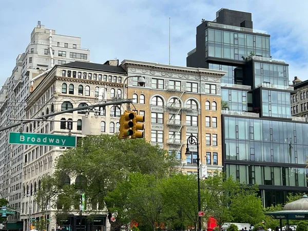 NEW YORK, NY - 18 Mayıs 2022 'de görüldüğü üzere New York' taki Union Square. 