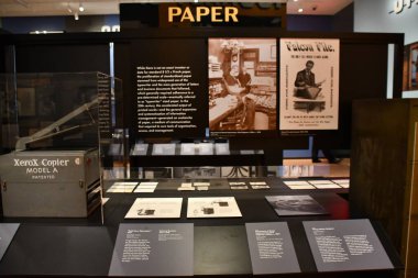 30 Mayıs 2022 'de New York, Manhattan' daki New York Müzesi 'nde görüldü..