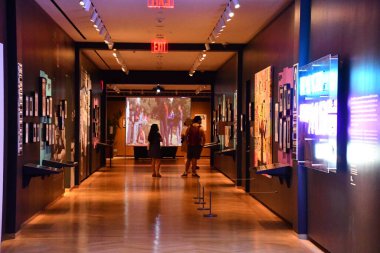 30 Mayıs 2022 'de New York, Manhattan' daki New York Müzesi 'nde görüldü..