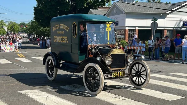NEW CANAAN, CT - 30 Mayıs, New Canaan Memorial Day Parade, 30 Mayıs 2022.