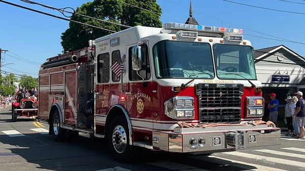 New Canaan Mai New Canaan Memorial Day Parade Connecticut Gesehen — Stockfoto