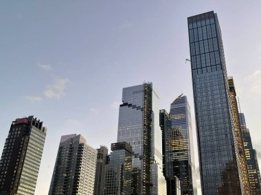 MANHATTAN, NY - 19 Kasım 2021 'de Manhattan, New York' ta görülen gökdelenler.