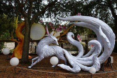 ORLANDO FL - NOV 21: 21 Kasım 2021 'de Orlando, Florida' daki Central Florida Hayvanat Bahçeleri 'nde Asya Fener Festivali ve Botanik Bahçeleri' nde görüldü..