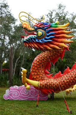 ORLANDO FL - NOV 21: 21 Kasım 2021 'de Orlando, Florida' daki Central Florida Hayvanat Bahçeleri 'nde Asya Fener Festivali ve Botanik Bahçeleri' nde görüldü..