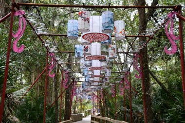 ORLANDO FL - NOV 21: 21 Kasım 2021 'de Orlando, Florida' daki Central Florida Hayvanat Bahçeleri 'nde Asya Fener Festivali ve Botanik Bahçeleri' nde görüldü..