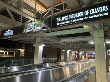 ORLANDO FL - 26 Kasım 2021 'de Orlando, Florida' da görülen Evrensel Şehir Yürüyüşü.