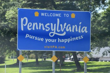 PENNSYLVANIA - 4 Haziran 2022 'de görüldüğü üzere ABD' deki Pennsylvania tabelasına hoş geldiniz..