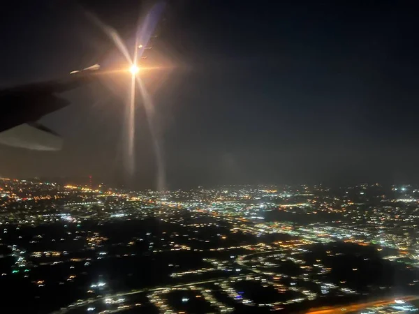 ホワイト プレーンニューヨーク 8月5日 2022年8月5日に見られるように 航空機としてのウエストチェスターとニューヨークの空中ビューは Hpn空港から離陸します — ストック写真