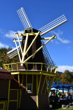 GLEN NH - SEP 24: Glen, New Hampshire 'daki Masal Diyarı Lunaparkı, 24 Eylül 2022.