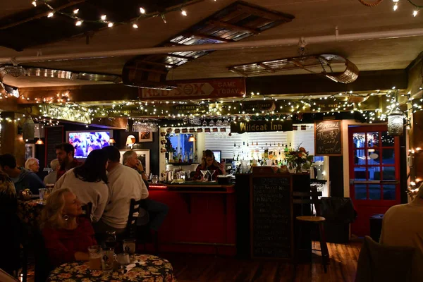 JACKSON NH - SEP 24: 24 Eylül 2021 'de görüldüğü üzere Jackson, New Hampshire' daki Wildcat Inn and Tavern.