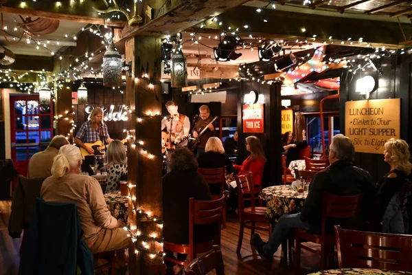 JACKSON NH - SEP 24: 24 Eylül 2021 'de görüldüğü üzere Jackson, New Hampshire' daki Wildcat Inn and Tavern.