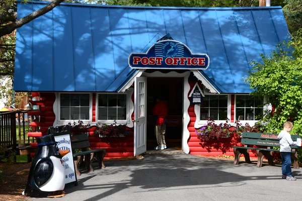 JEFFERSON NH - 25 Temmuz 2022 'de Jefferson, New Hampshire' da görülen Noel Baba Köyü eğlence parkı.