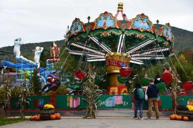 JEFFERSON NH - SEP 24: Jefferson, New Hampshire 'daki Noel Baba Köyü eğlence parkı, 25 Eylül 2022.