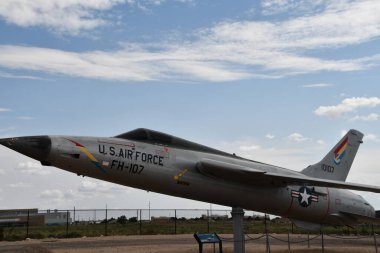 ALBUQUERQUE NM - 24 Temmuz 2021 'de New Mexico, Albuquerque' deki Ulusal Nükleer Bilim ve Tarih Müzesi 'ndeki Miras Parkı.