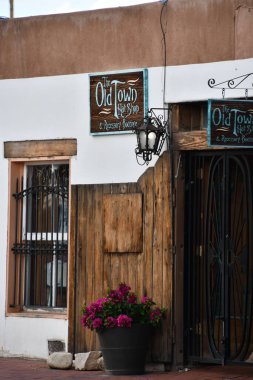 ALBUQUERQUE NM - 24 Temmuz 2021 'de görüldüğü üzere Albuquerque, New Mexico' daki Eski Şehir.