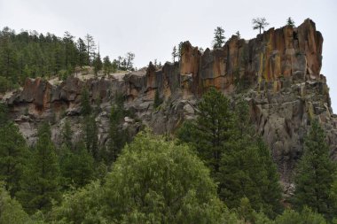 Jemez Springs, New Mexico 'daki Amiral Rock.