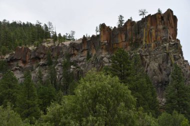 Jemez Springs, New Mexico 'daki Amiral Rock.