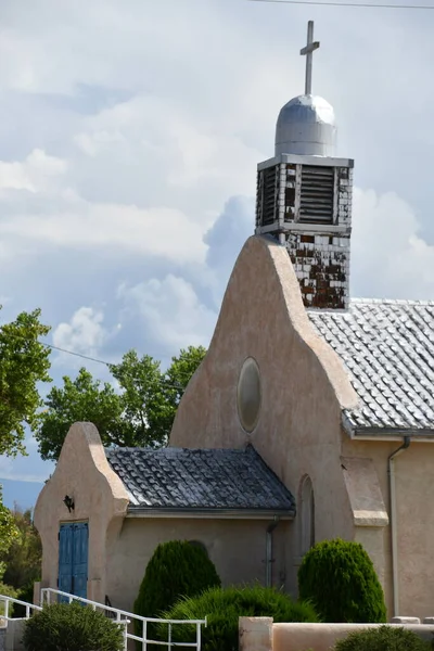 San Ysidro 7月26日 2021年7月26日に見られるように ニューメキシコ州北部のサンドバル郡にあるサン イシドロ教会 — ストック写真