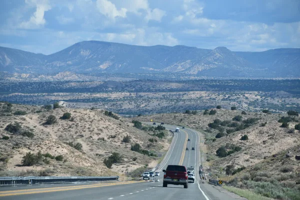アルバカーキからサンタフェまでのニューメキシコ州の風景ドライブ — ストック写真