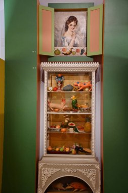 SANTA FE NM - 27 Temmuz 2021 'de Santa Fe, New Mexico' daki Uluslararası Halk Sanatları Müzesi.