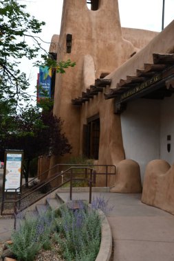 SANTA FE NM - 28 Temmuz 2021 'de New Mexico Sanat Müzesi Santa Fe, New Mexico. 