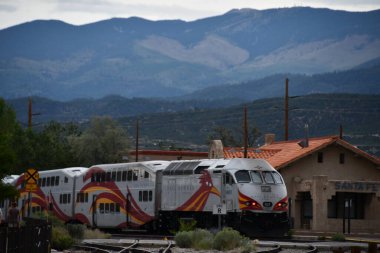 SANTA FE NM - 27 Temmuz 2021 'de Santa Fe, New Mexico' daki Santa Fe Tren İstasyonu 'nda görüldü..