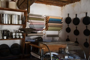 Santa Fe, New Mexico 'daki El Rancho De Las Golondrinas, 28 Temmuz 2021' de görüldü. Yaşayan bir tarih müzesi, stratejik olarak bir zamanlar Camino Real 'de yer alan, Mexico City' den Santa Fe 'ye kadar uzanan Kraliyet Yolu' nda.. 