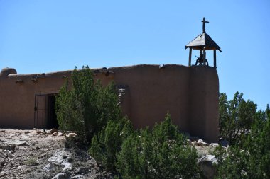 Santa Fe, New Mexico 'daki El Rancho De Las Golondrinas, 28 Temmuz 2021' de görüldü. Yaşayan bir tarih müzesi, stratejik olarak bir zamanlar Camino Real 'de yer alan, Mexico City' den Santa Fe 'ye kadar uzanan Kraliyet Yolu' nda.. 