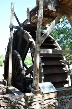 Santa Fe, New Mexico 'daki El Rancho De Las Golondrinas, 28 Temmuz 2021' de görüldü. Yaşayan bir tarih müzesi, stratejik olarak bir zamanlar Camino Real 'de yer alan, Mexico City' den Santa Fe 'ye kadar uzanan Kraliyet Yolu' nda.. 