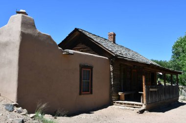 Santa Fe, New Mexico 'daki El Rancho De Las Golondrinas, 28 Temmuz 2021' de görüldü. Yaşayan bir tarih müzesi, stratejik olarak bir zamanlar Camino Real 'de yer alan, Mexico City' den Santa Fe 'ye kadar uzanan Kraliyet Yolu' nda..  