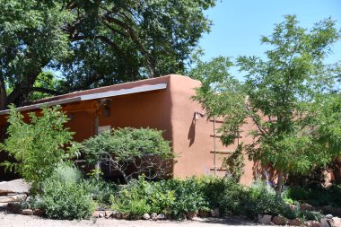 Santa Fe, New Mexico 'daki El Rancho De Las Golondrinas, 28 Temmuz 2021' de görüldü. Yaşayan bir tarih müzesi, stratejik olarak bir zamanlar Camino Real 'de yer alan, Mexico City' den Santa Fe 'ye kadar uzanan Kraliyet Yolu' nda..  