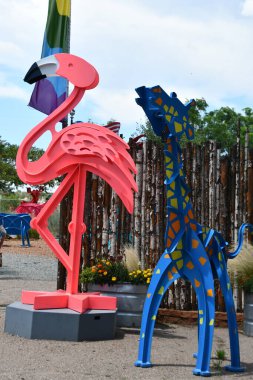 SANTA FE NM - 28 Temmuz 2021 'de Santa Fe, New Mexico' daki Prescott Galerisi ve Heykel Bahçesi. 