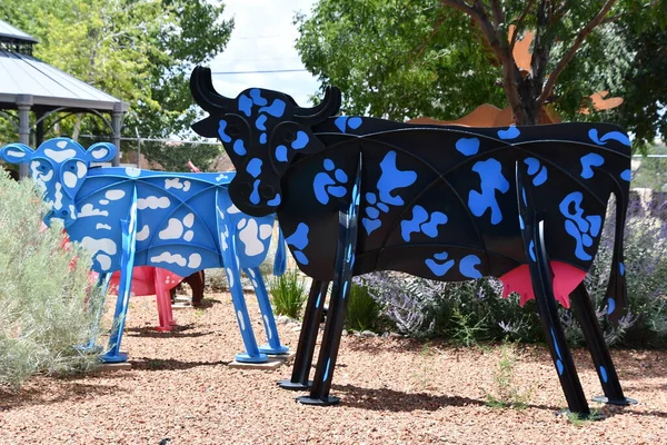SANTA FE NM - 28 Temmuz 2021 'de Santa Fe, New Mexico' daki Prescott Galerisi ve Heykel Bahçesi. 