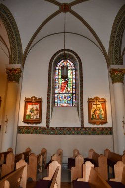 SANTA FE NM - 26 Temmuz 2021 'de Santa Fe, New Mexico' da görülen Assisi Aziz Francis Katedrali Basilikası.