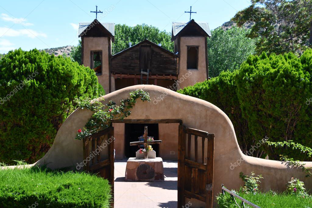 CHIMAYO NM 29 DE JUL Santuario de Chimayo en Chimayo, Nuevo México