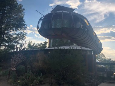 ALBUQUERQUE NM - 30 Temmuz 2021 'de görüldüğü gibi Albuquerque, New Mexico' daki Bug House veya Uzay Gemisi UFO Evi.