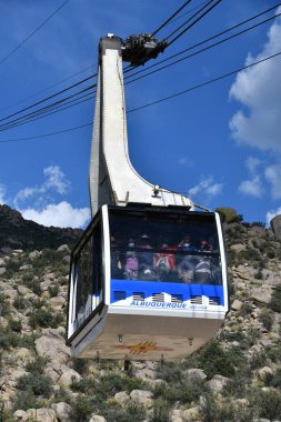 ALBUQUERQUE NM - 24 Temmuz 2021 'de Albuquerque, New Mexico' daki Sandia Peak Tramvayı.