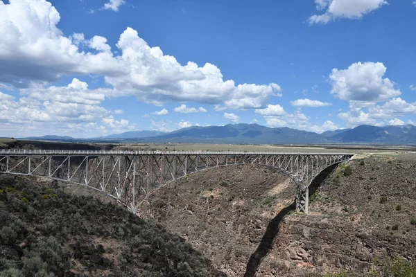 Мост Через Ущелье Рио Гранде Таосе — стоковое фото
