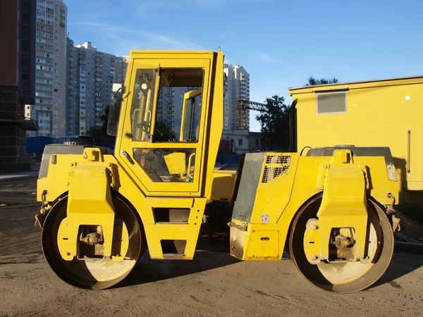 Yellow road roller — Stockfoto