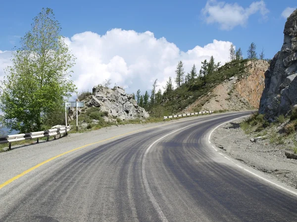 Road in the mountains — Stock Photo, Image