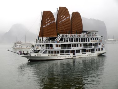 büyük ve lüks otel yüzer