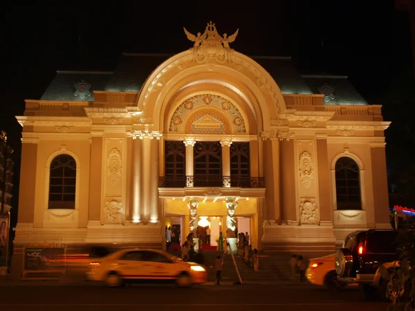 Operagebouw in saigon — Stockfoto