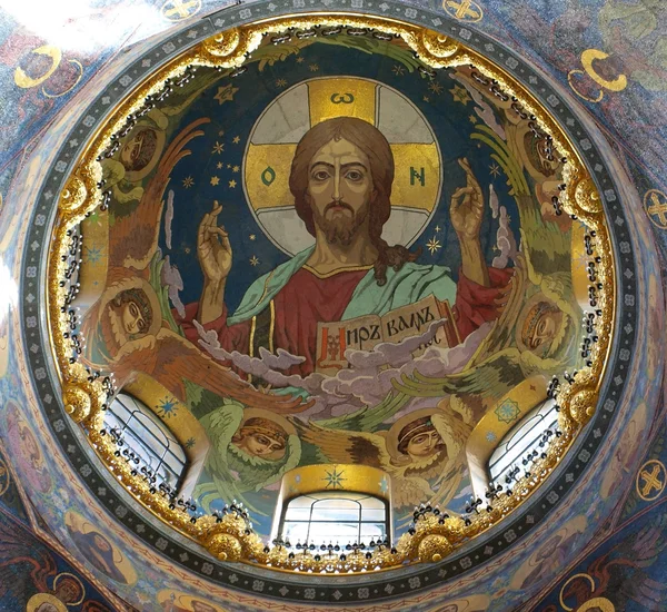 Wnętrze katedry uzdrowiska na-krovi w Sankt Petersburgu — Zdjęcie stockowe