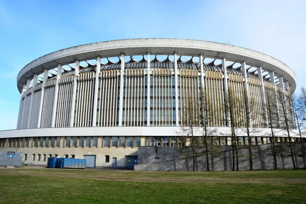 ロシアのサンクトペテルブルクにあるスポーツ コンサート複合施設Skk 解体前の最後の写真は 現在複合施設の敷地内に新しい氷のアリーナが建設されています — ストック写真