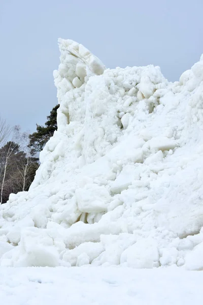 Costa Congelada Golfo Finlândia Com Uma Forma Bizarra Gelo Zelenogorsk — Fotografia de Stock