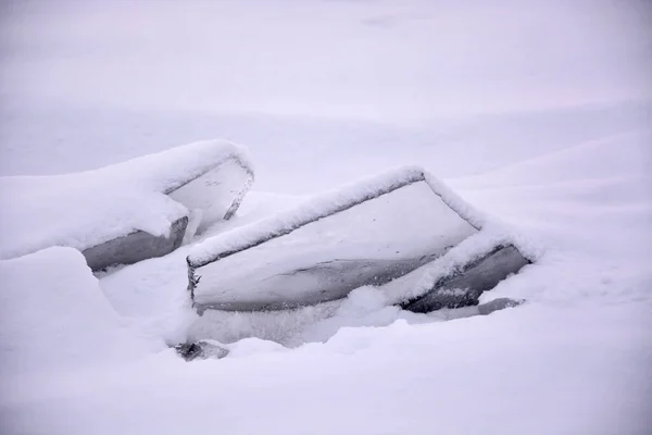 Die Zugefrorene Küste Des Finnischen Meerbusens Mit Einer Bizarren Eisform — Stockfoto