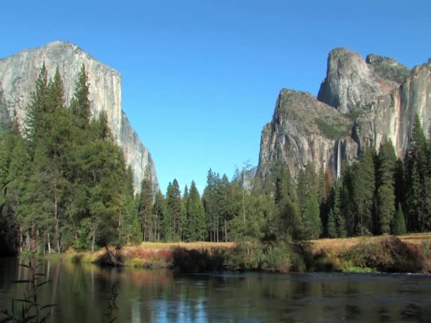 El Capitan & Yosemite Lower Falls — Stock Video