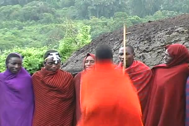 Masai savaşçı kabile dans — Stok video
