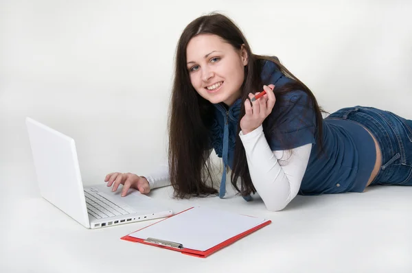 Menina e laptop — Fotografia de Stock