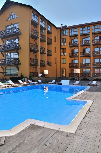 Hotel complex with swimming pool — Stock Photo, Image